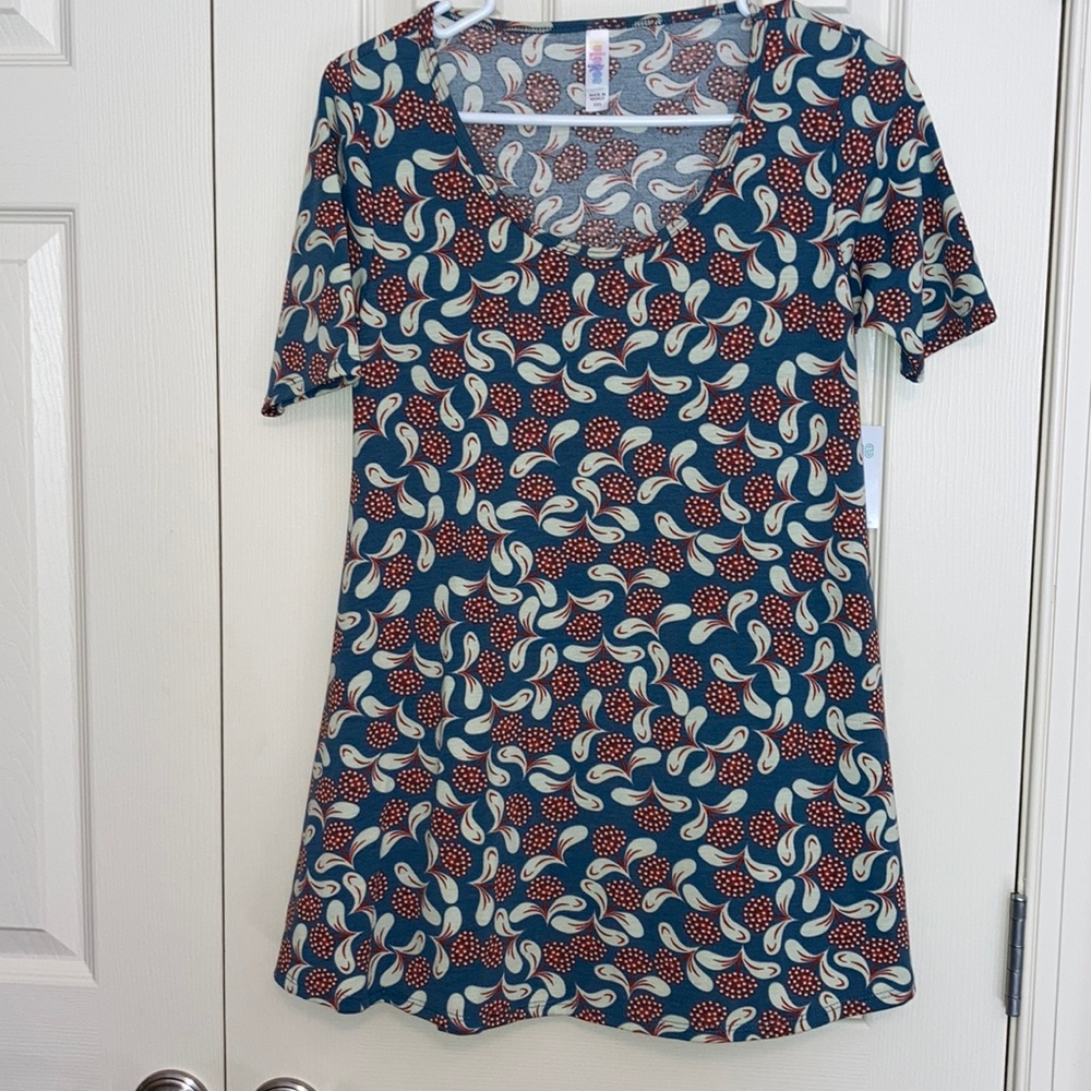 🙂LuLaRoe Perfect T